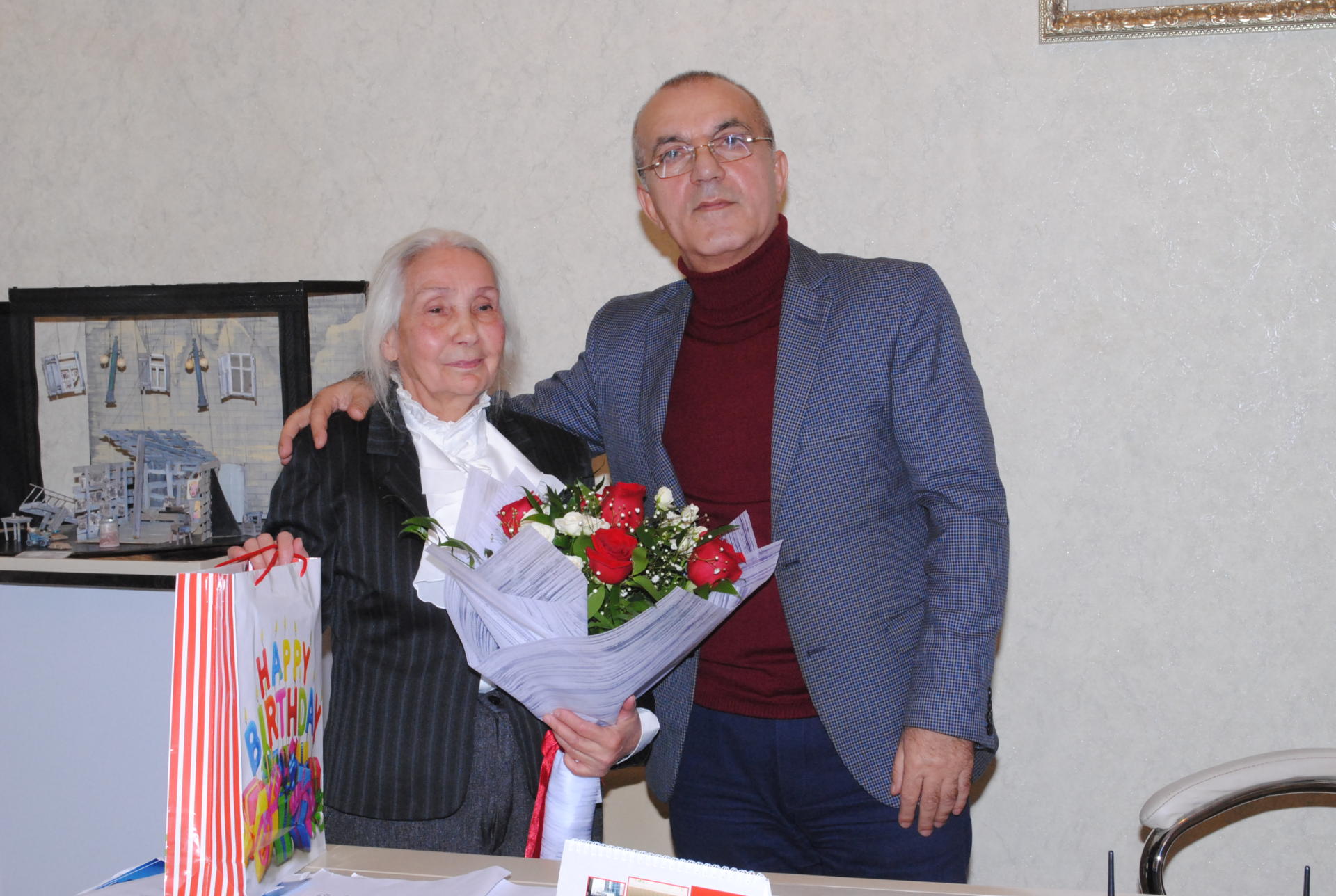 Коллеги поздравили с юбилеем 80-летнюю азербайджанскую актрису (ФОТО)