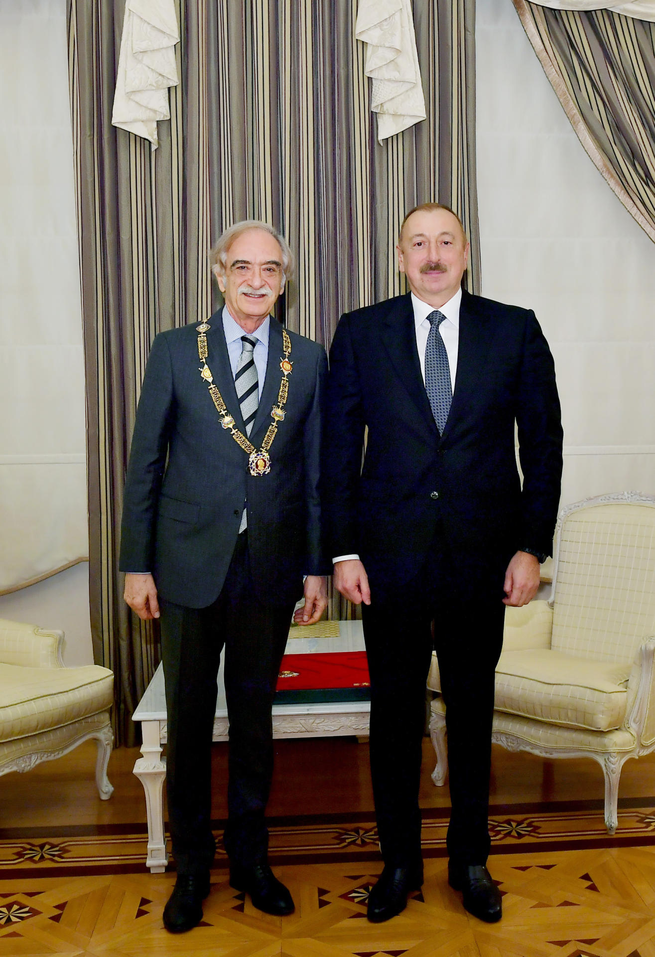 Azerbaijani president presents “Heydar Aliyev” Order to Polad Bulbuloghlu (PHOTO)