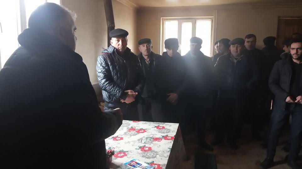 Кандидат в депутаты Арзу Нагиев встретился с жителями ряда сел Товузского района (ФОТО)