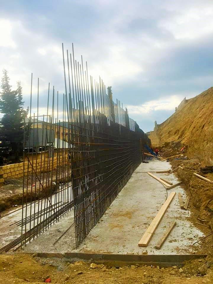 На дороге Биби-Эйбат продолжаются строительные работы (ФОТО)