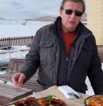 Российский телеведущий поднялся в горы Азербайджана, чтобы вкусно поесть (ФОТО)