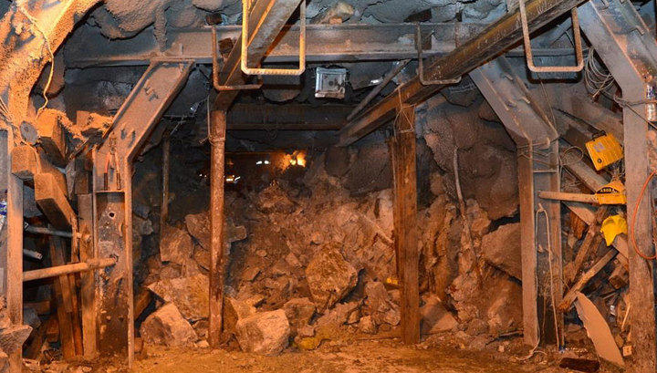 В результате обрушения породы в угольной шахте в Грузии погиб один человек