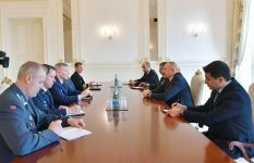 President Ilham Aliyev receives delegation led by NATO Supreme Allied Commander Europe (PHOTO)