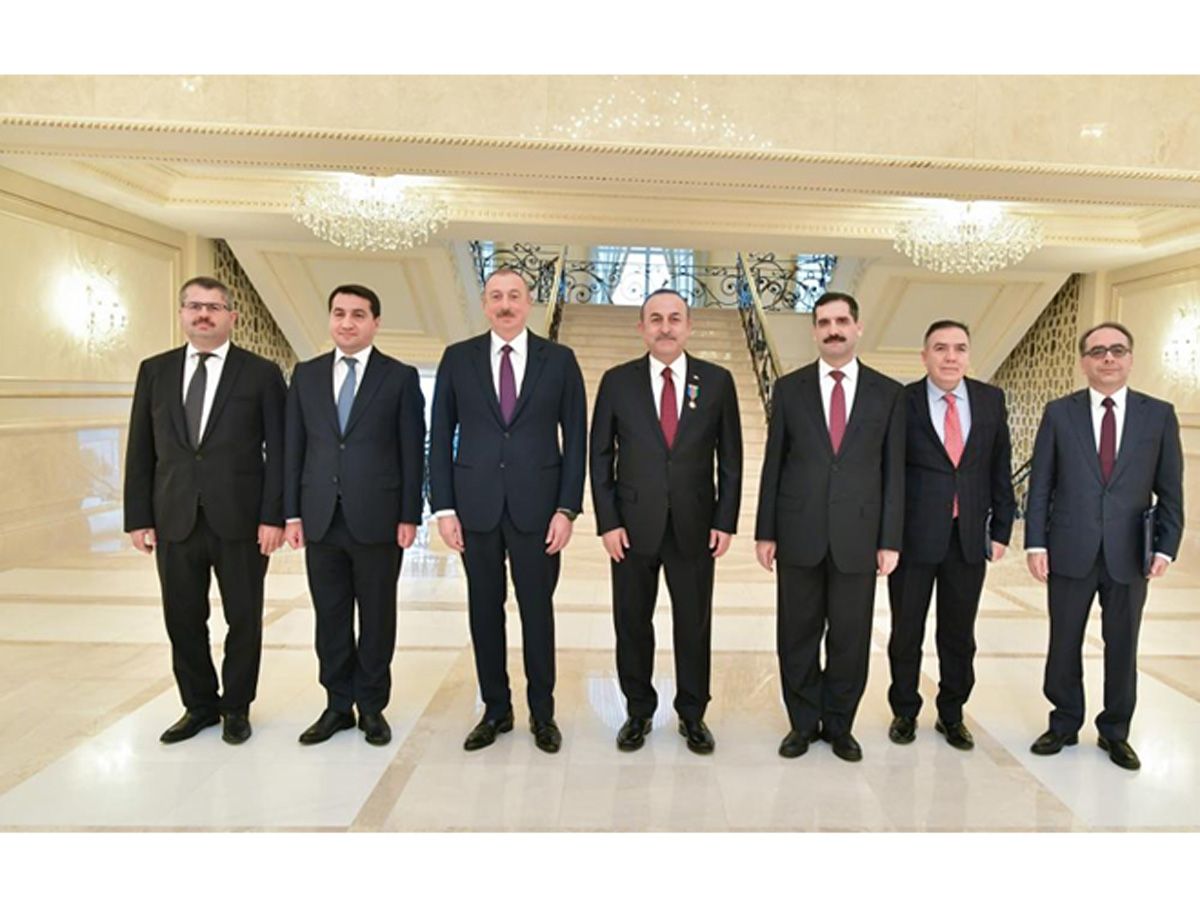 Prezident İlham Əliyev Türkiyə Xarici İşlər nazirini qəbul edib (FOTO) (YENİLƏNİB)