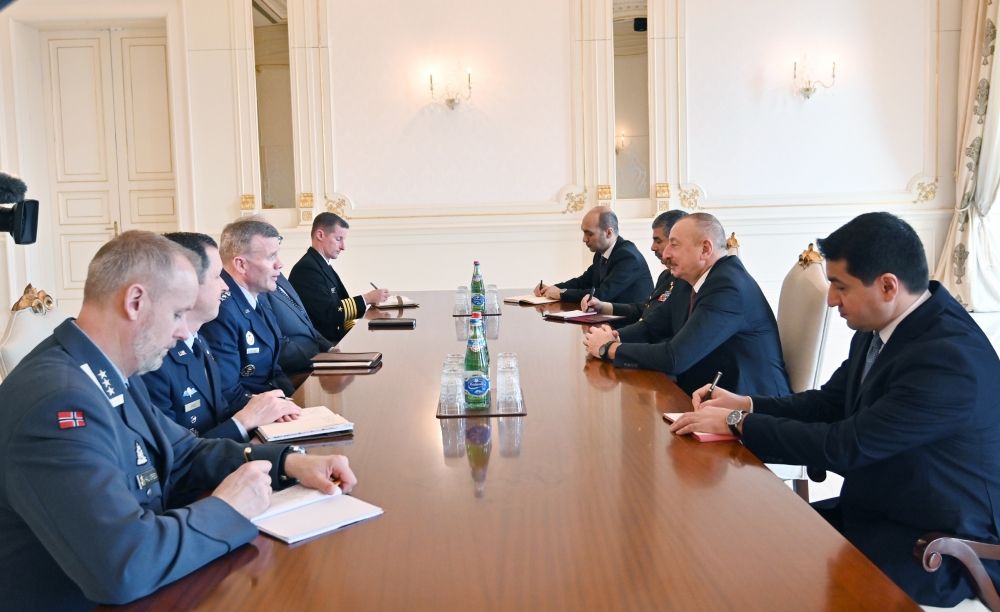 President Ilham Aliyev receives delegation led by NATO Supreme Allied Commander Europe (PHOTO)