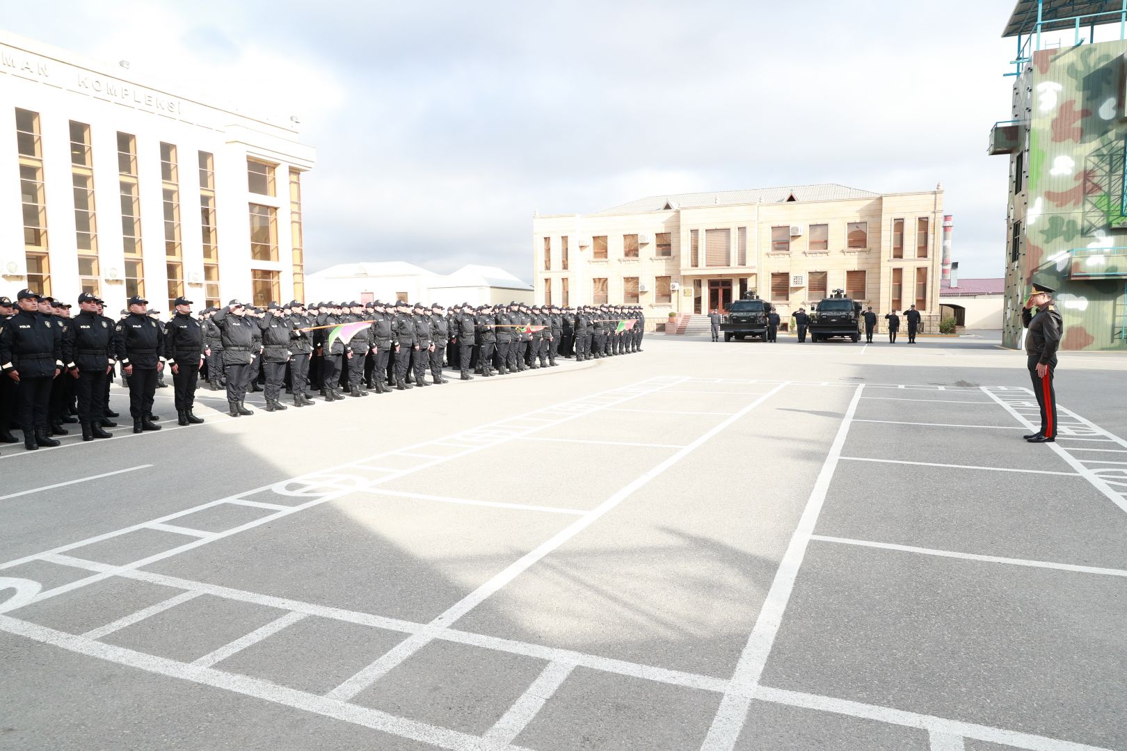 Çevik Polis Alayı yeni geyim formasına keçib (FOTO)