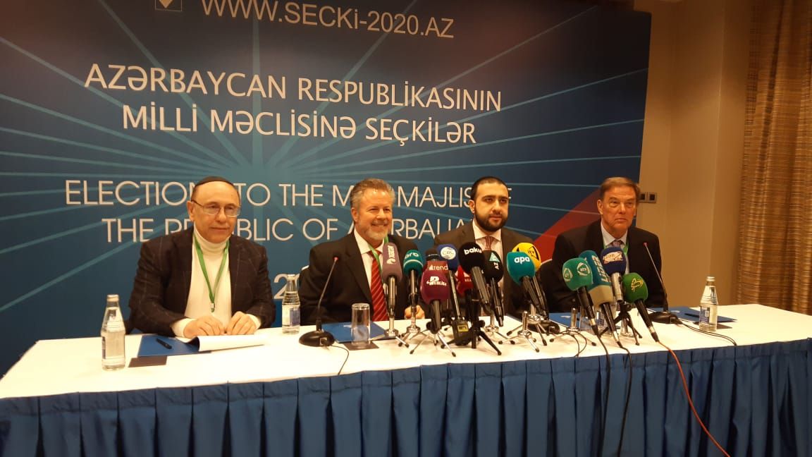Американские наблюдатели высоко оценили парламентские выборы в Азербайджане