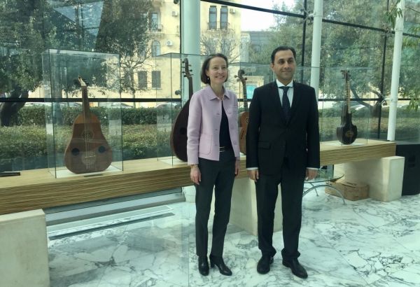 Посол Швейцарии посетила Международный центр мугама