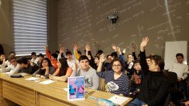 "Открытая лабораторная" для бакинских школьников (ФОТО)