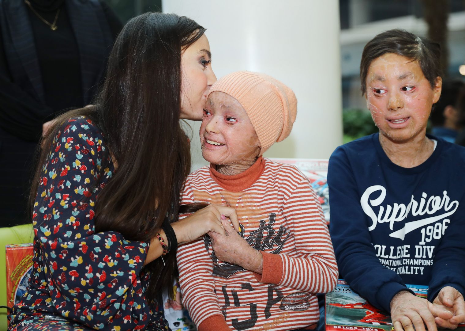 Heydar Aliyev Foundation VP Leyla Aliyeva meets with children suffering from ichthyosis, epidermolysis bullosa and immunodeficiency (PHOTO)