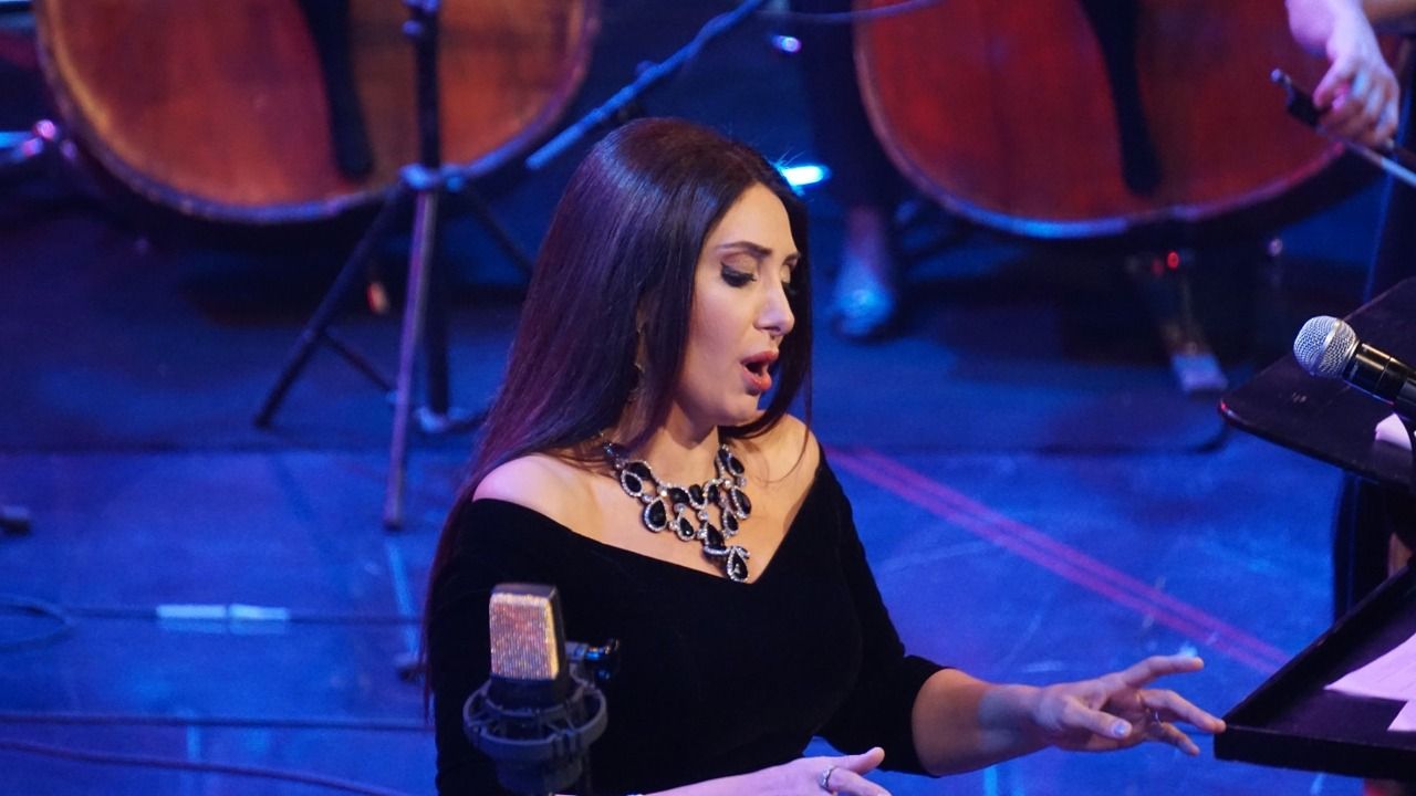 Одна из самых красивых певиц Азербайджана отмечена ТЮРКСОЙ (ВИДЕО, ФОТО)