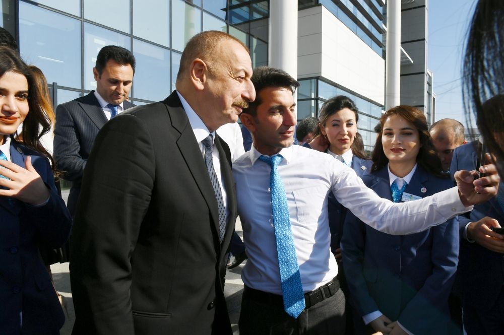 Президент Ильхам Алиев принял участие в церемонии открытия центра ASAN xidmət в Кюрдамире (ФОТО)