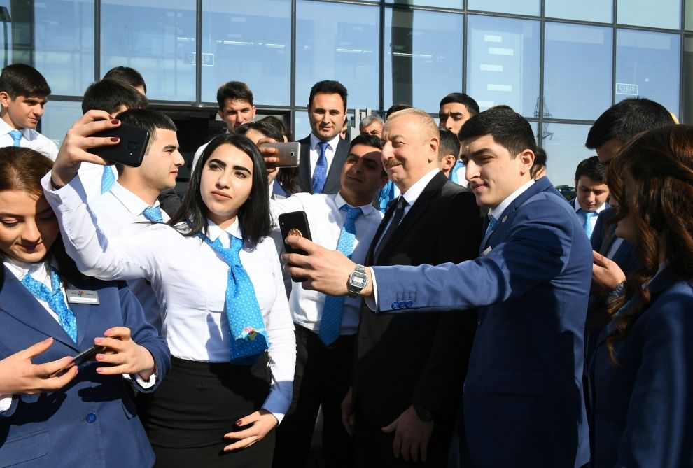 Президент Ильхам Алиев принял участие в церемонии открытия центра ASAN xidmət в Кюрдамире (ФОТО)
