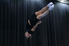 В Национальной арене гимнастики проходят подиумные тренировки участников Кубка мира по прыжкам на батуте и акробатической дорожке в Баку (ФОТО)