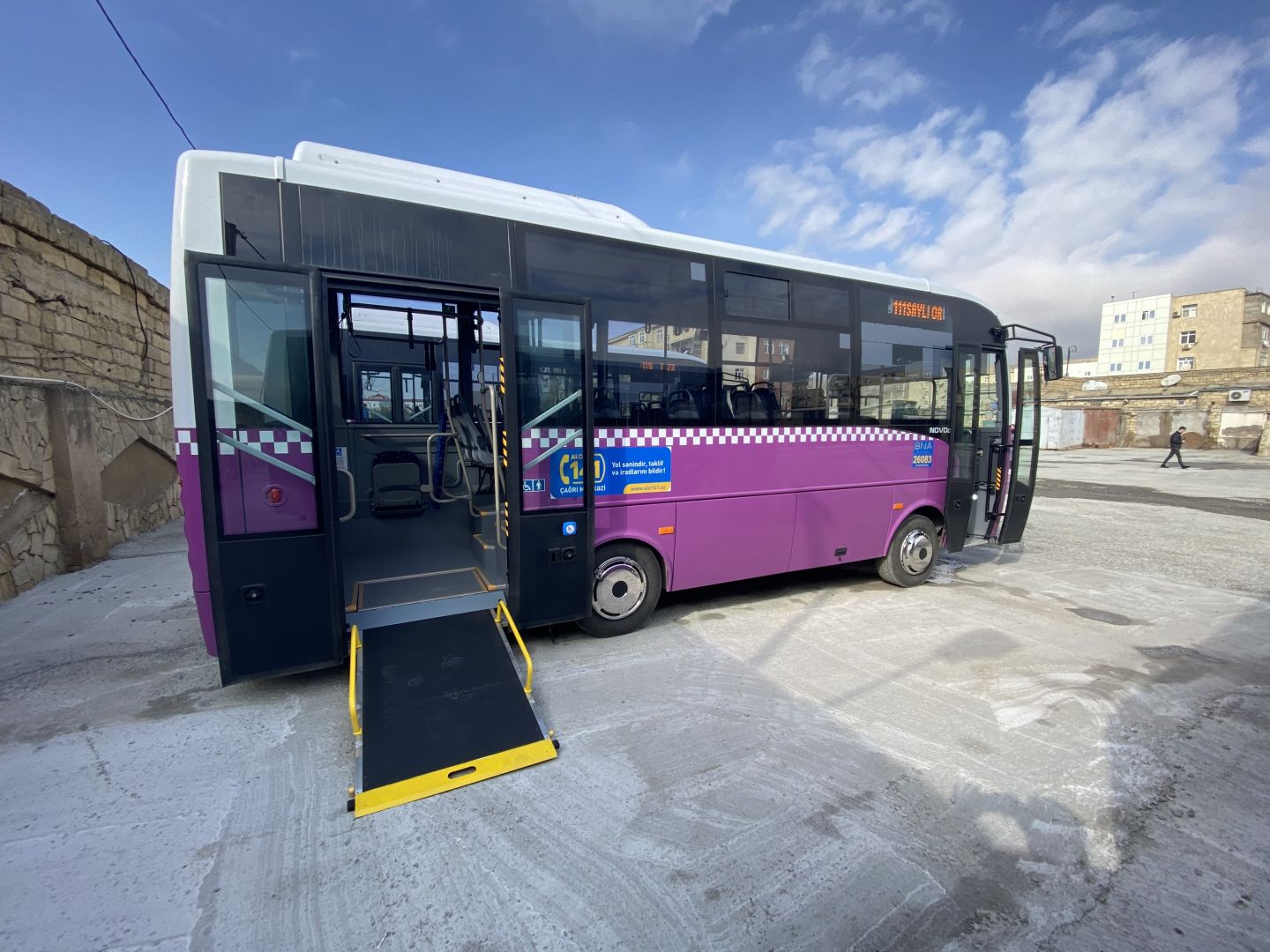 Daha bir marşrut xətti üzrə avtobuslar yenilənir (FOTO)