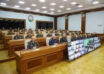 В войсках Азербайджана учения и занятия должны проводиться в дневное и ночное время, в условиях приближенных к реально боевым - министр обороны (ФОТО)