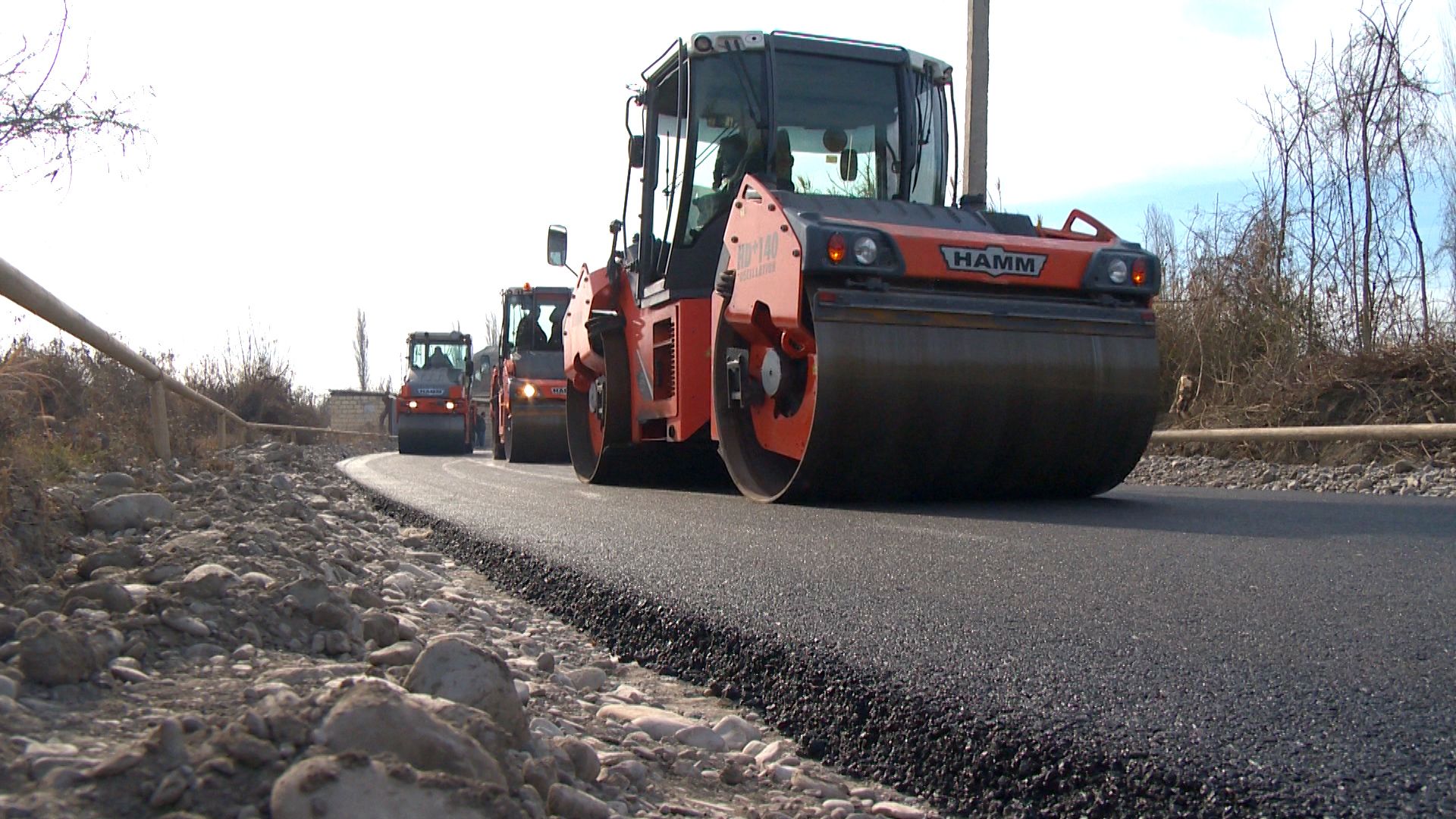 Объявлен тендер на ремонт дорог в поселке Гаджи Зейналабдина