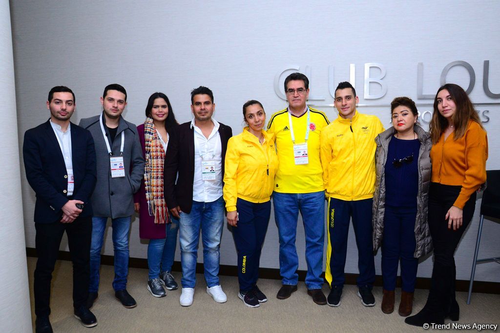 Посол Колумбии встретился со спортсменками в рамках Кубка мира по прыжкам на батуте и акробатической дорожке (ФОТО)