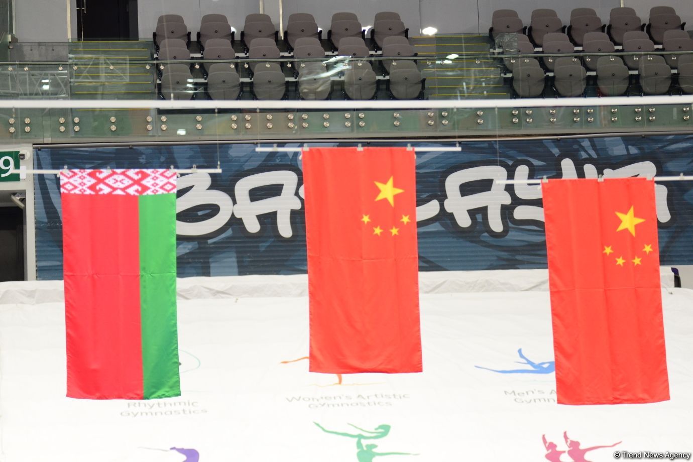 Состоялась церемония награждения победителей и призеров в индивидуальной программе по прыжкам на батуте в рамках Кубка мира (ФОТО)