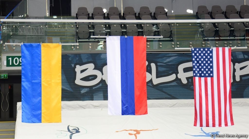 Состоялась церемония награждения победителей и призеров в синхронной программе по прыжкам на батуте в рамках Кубка мира (ФОТО)