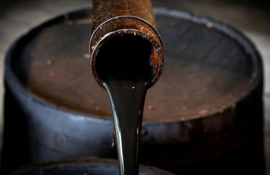 Venesuela neftin barelini beş dollardan satmağa başlayıb