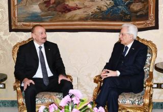 Azerbaijani, Italian presidents hold one-on-one meeting