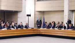Президент Ильхам Алиев принял участие в азербайджано-итальянском бизнес-форуме в Риме (ФОТО)