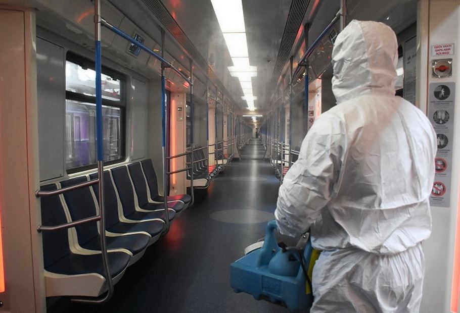 Bakı metrosunda koronavirusla bağlı dezinfeksiya tədbirlərinə başlandı (FOTO)