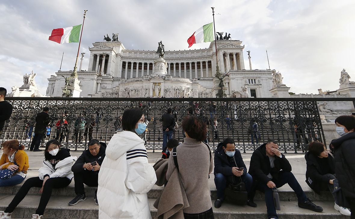 Italy has yet to hit coronavirus peak, lockdown set to be extended