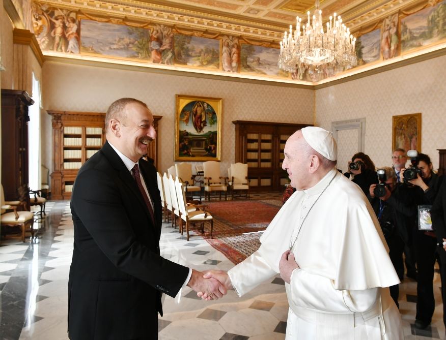 Azərbaycan Prezidenti İlham Əliyev Vatikanda Papa Fransisk ilə görüşüb (FOTO) (YENİLƏNİB)