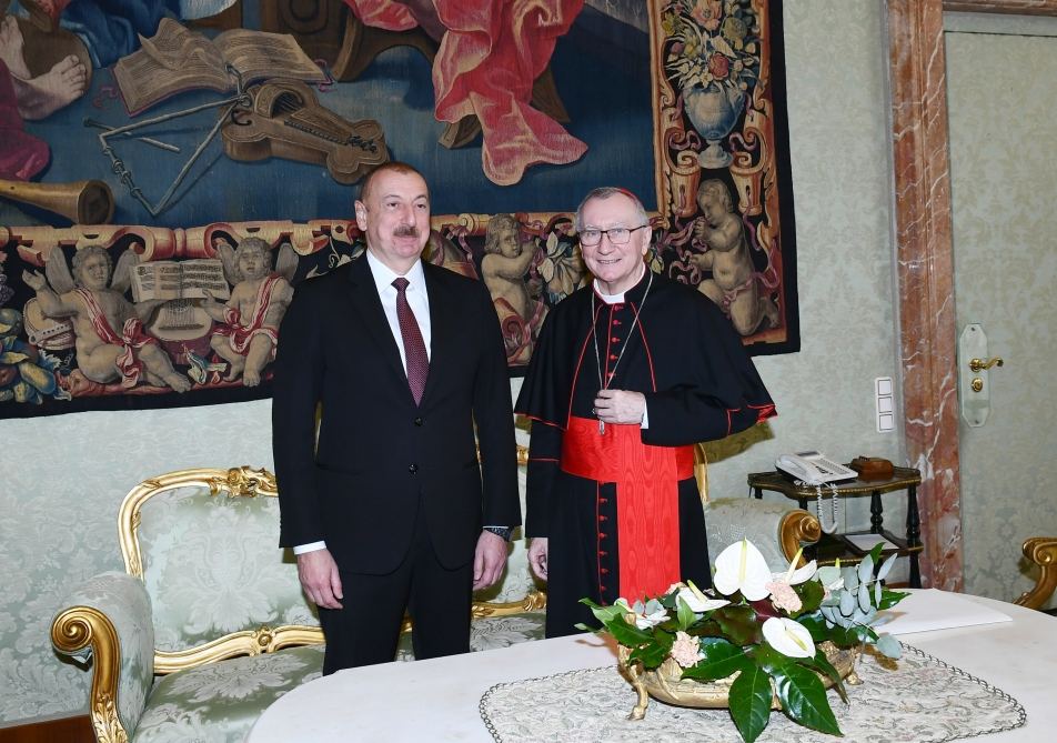 Azerbaijan’s President Ilham Aliyev, First Lady Mehriban Aliyeva meet with Vatican Secretary of State Cardinal (PHOTO)