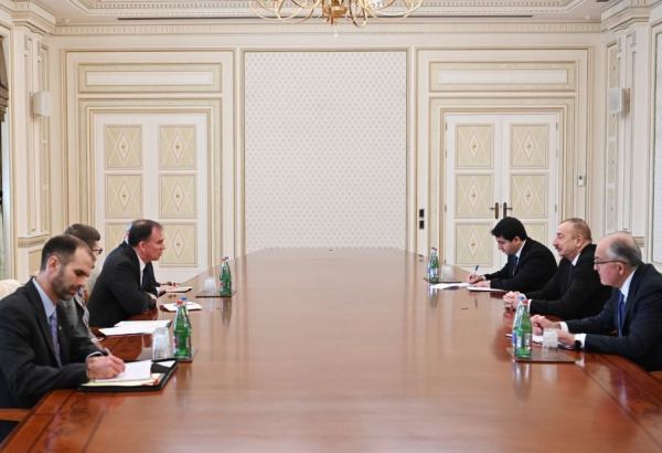 President Ilham Aliyev receives US Deputy Assistant Secretary for Energy Diplomacy (PHOTO)