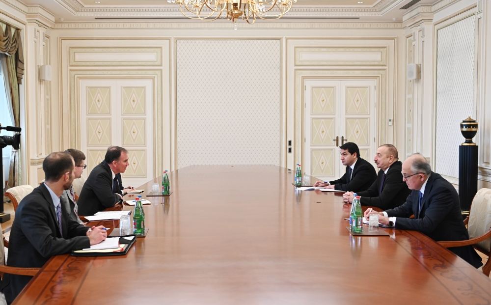 Президент Ильхам Алиев принял советника заместителя Госсекретаря США по энергетической дипломатии (ФОТО)