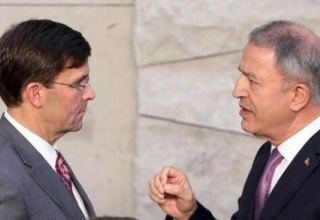 Главы минобороны Турции и США обсудили по телефону кризис в Идлибе