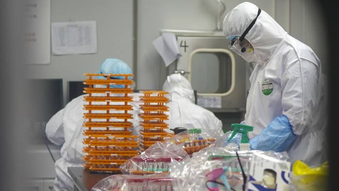"Fox News" koronavirusa yoluxan ilk insanı açıqladı