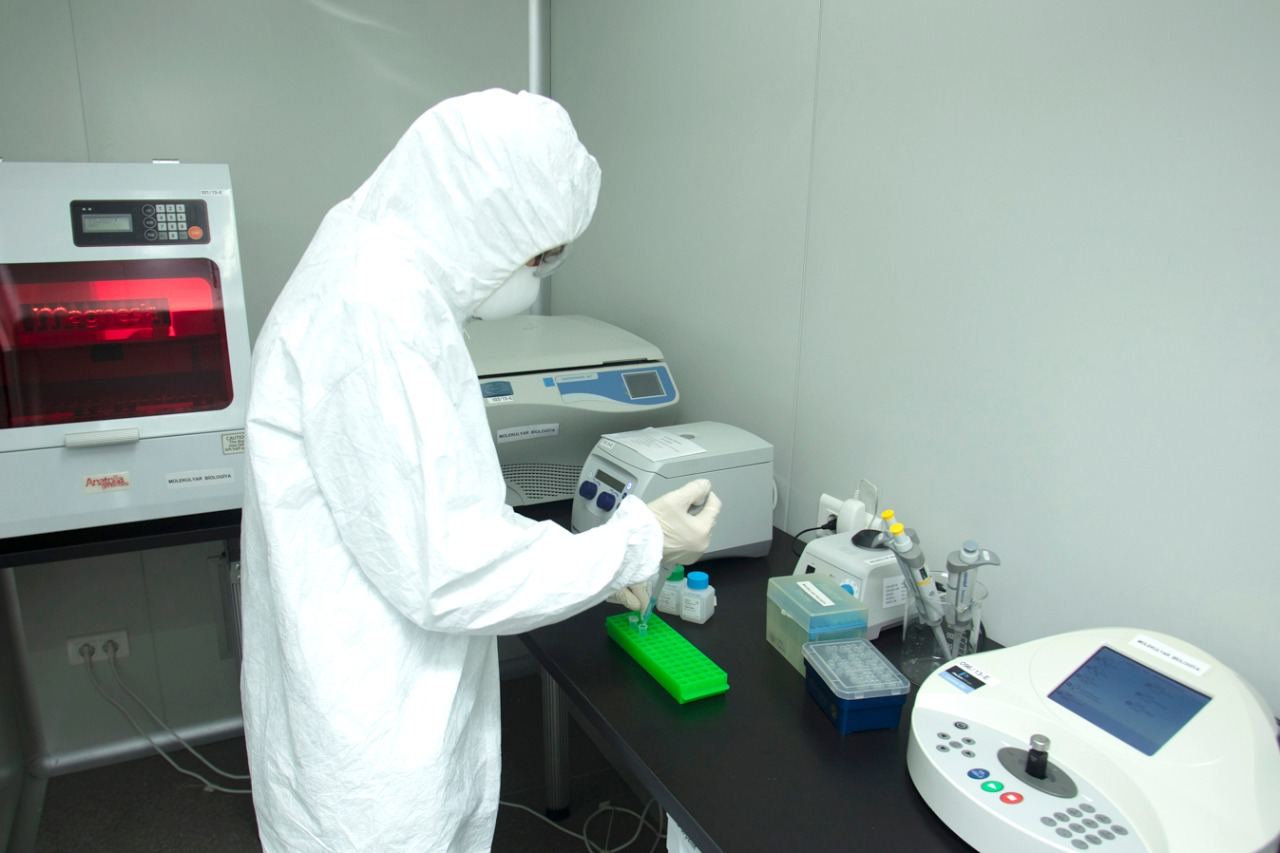 Azerbaijan deploys special laboratories to combat COVID-19 (PHOTO)