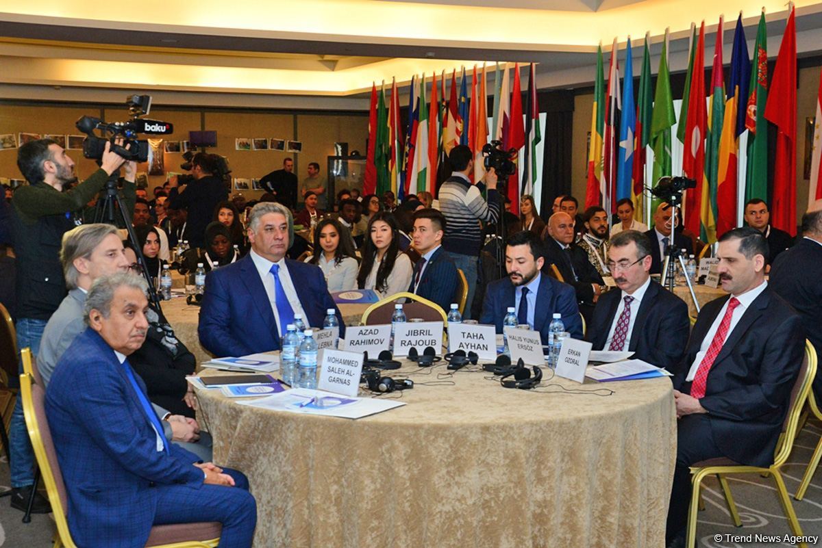 В Баку прошел международный форум волонтеров исламских стран (ФОТО)