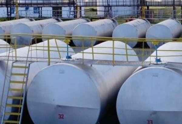 Azerbaijan imports large volume of industrial liquid fuels from Turkmenistan
