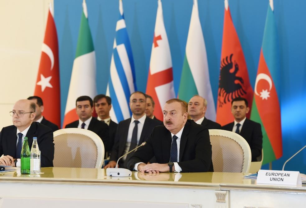 Президент Ильхам Алиев: Азербайджан является страной, обеспечивающей энергетическую безопасность для себя и соседей