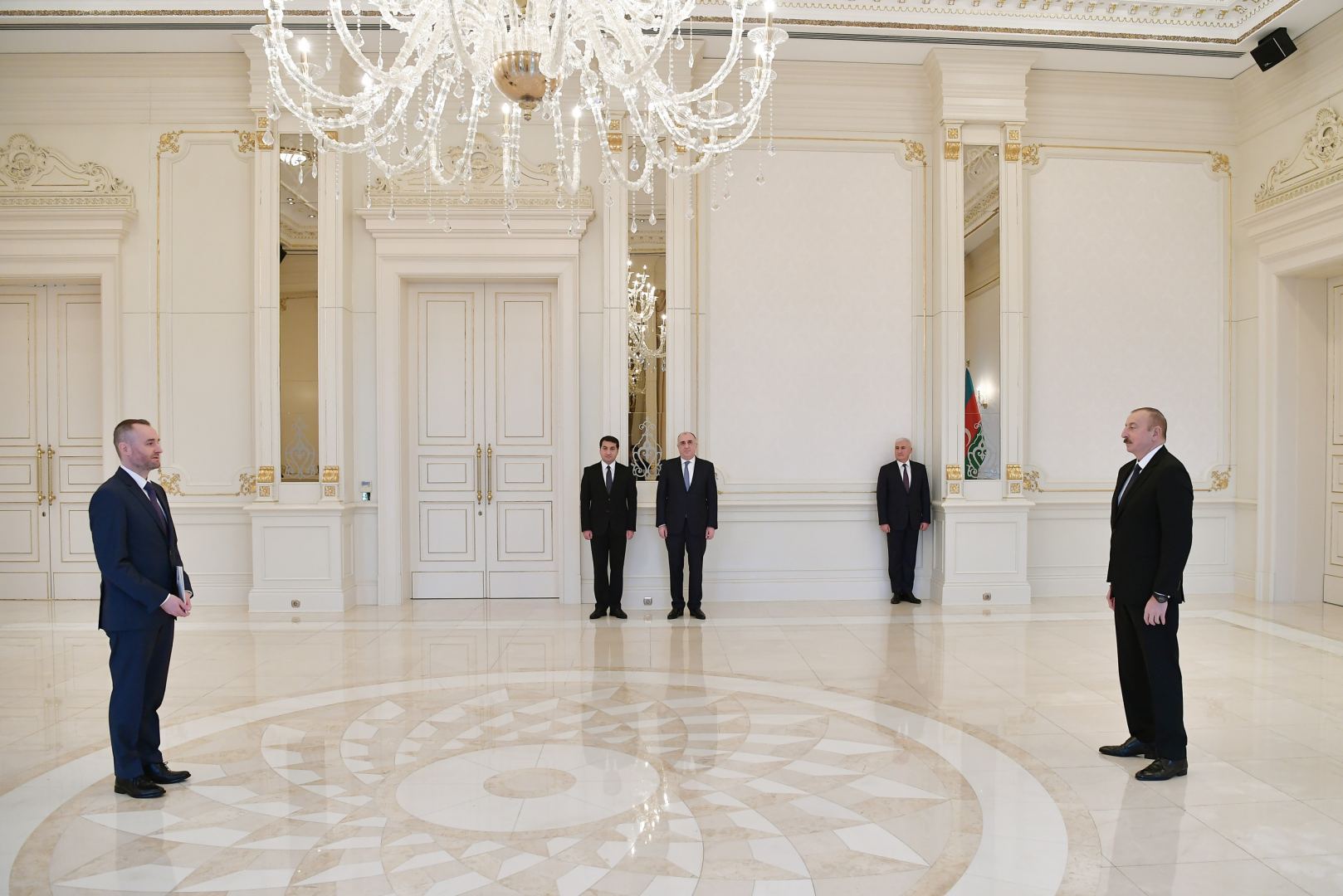 Президент Ильхам Алиев принял верительные грамоты нового посла Польши (ФОТО)