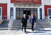 Президент Ильхам Алиев  ознакомился с деятельностью Товузского филиала ОАО «Азерхалча» (ФОТО) (версия 2)