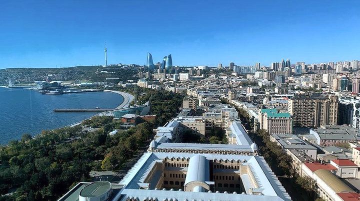 Значительно выросло число посещающих Азербайджан из Казахстана