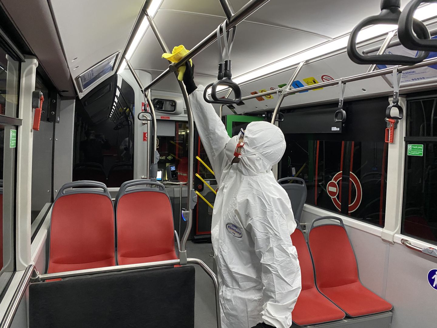 Bakıda 2 mindən artıq avtobus dezinfeksiya edilib (FOTO) - Gallery Image