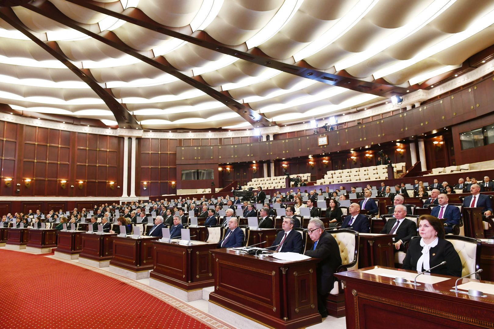 Избраны председатели парламентских комитетов Азербайджана