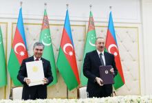 Подписаны азербайджано-туркменские документы (ФОТО) (ВИДЕО) (версия 2)