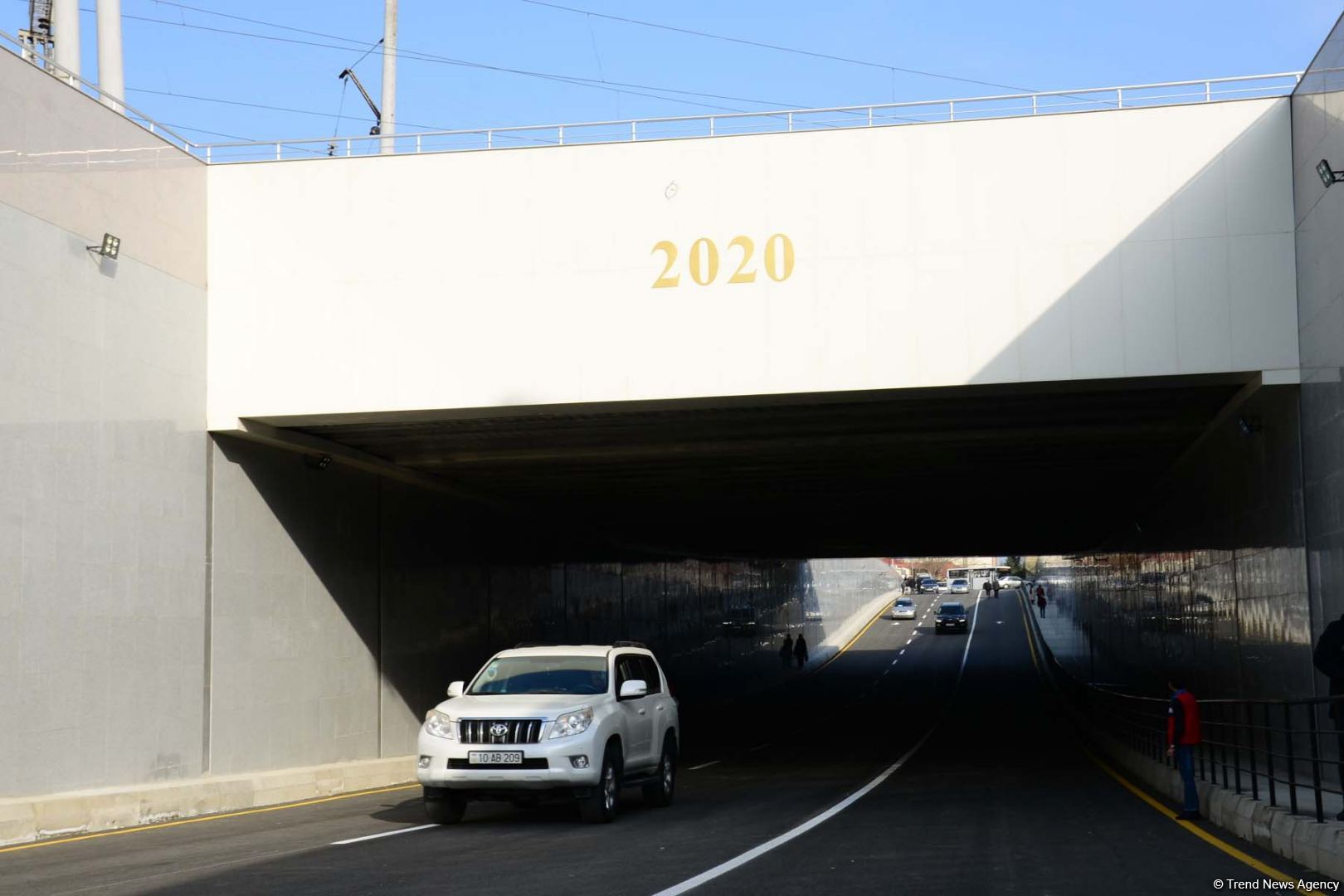 В Баку открыты два новых автомобильных тоннеля (ФОТО)