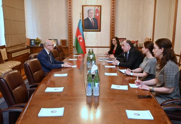 Эльмар Мамедъяров принял посла Узбекистана в Азербайджане