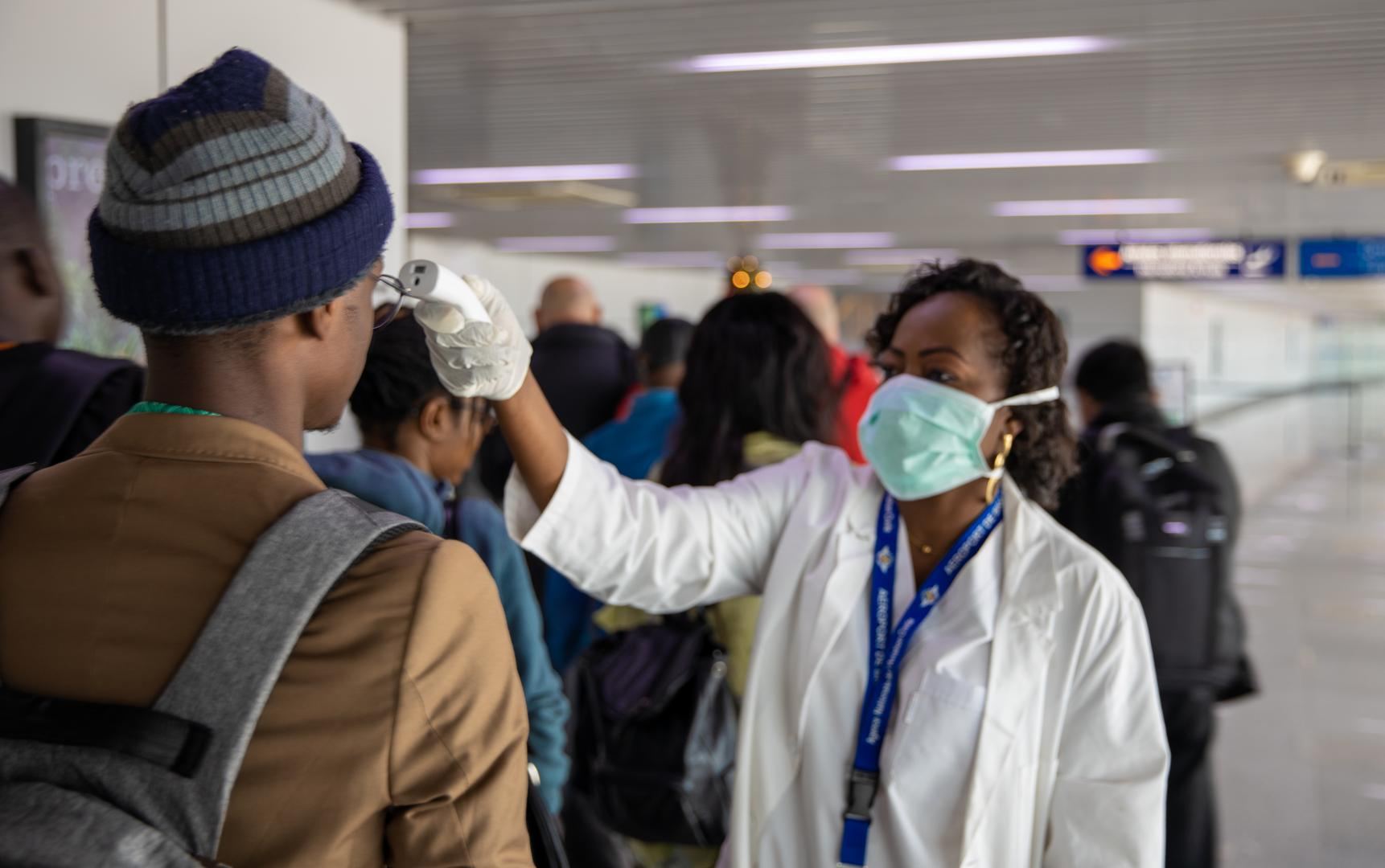В Африке число заразившихся коронавирусом превысило 2,389 млн