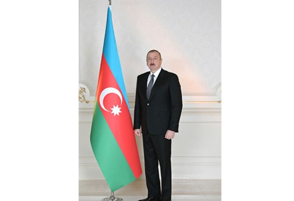 Президент Ильхам Алиев и Президент Садыр Жапаров ознакомились с Агдамским конференц-центром