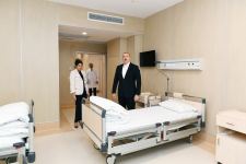 Президент Ильхам Алиев и Первая леди Мехрибан Алиева приняли участие в открытии медицинского учреждения "Ени клиника" в Баку (ФОТО/ВИДЕО) (версия 2)